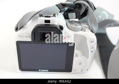 Kamera Canon 100d Eos, Objektiv EFS 18-55mm, Editorial, illustrative Stockfoto