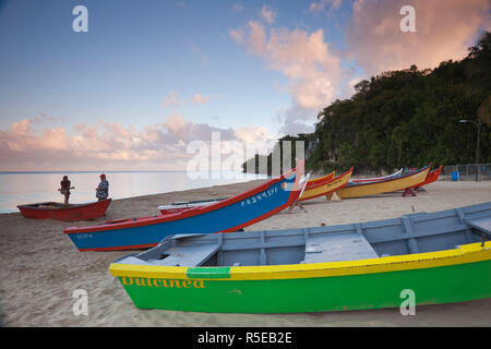 Puerto Rico, Westküste, Aguadilla, Crashboat Strand, Rettungsboote Stockfoto