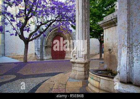 Haupteingang des Carmo Kirche, Lissabon, Portugal Stockfoto