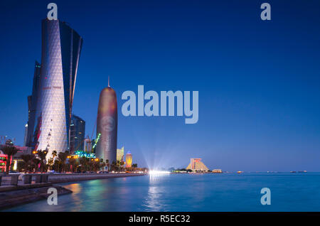 Katar, Doha, Al Bidda Turm und Burj Katar Stockfoto