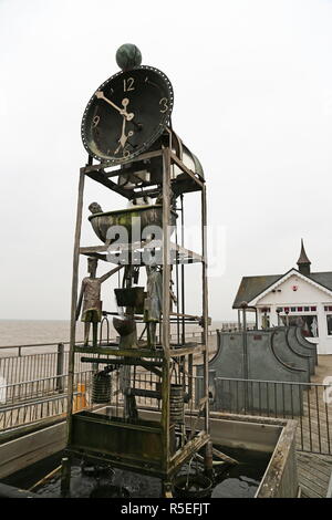 Wasser, Southwold Pier, North Parade, Southwold, Waveney Bezirk, Suffolk, East Anglia, England, Großbritannien, USA, UK, Europa Stockfoto