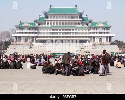 Die Demokratische Volksrepublik Korea (DVRK), Nordkorea, Kim Il Sung Platz in der Hauptstadt Pjöngjang, Grand People's Studie Halle Stockfoto