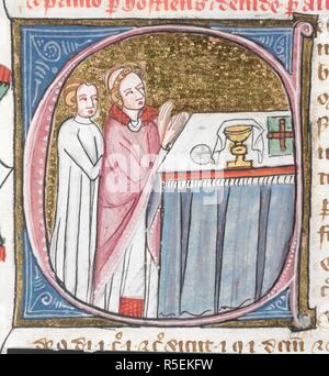 [Miniatur nur] Erste 'C', eine Szene, die Feier von Messen. Ein Priester und ein acolyte Gottesdienst feiern an einem Altar mit Host, Kelch und Evangelien. Omne Bonum. England (London); 1360-1375. Quelle: Royal 6 E.VI, f. 246v. Sprache: Latein. Autor: JAMES LE PALMER. Stockfoto