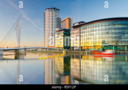 Großbritannien, England, Greater Manchester, Salford, Salford Quays, North Bay, MediaCityUK Gehäuse BBC. Stockfoto