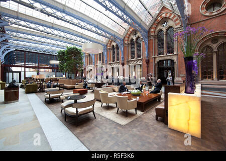 St. Pancras Hotel, London, England, Großbritannien Stockfoto