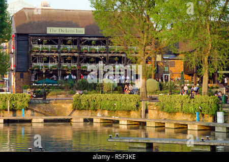 Großbritannien, England, London, St. Katherine's Dock, den Dickens Inn Stockfoto