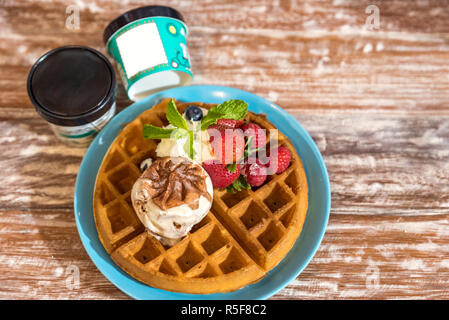 Waffel mit Eis Stockfoto