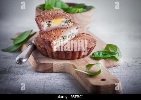 Mini-Spinat-Torte Stockfoto