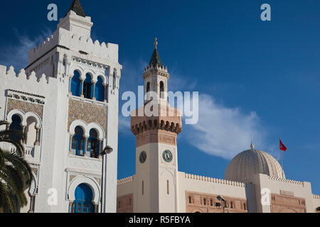 Tunesien, Tunesien Central Coast, Sfax, Place De La Republique und Rathaus Stockfoto