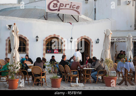 Tunesien, Insel Djerba, Houmt Souq, Café im freien Stockfoto