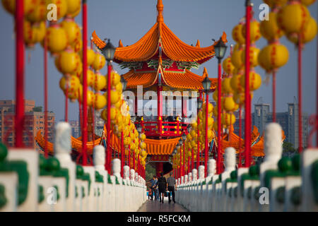 Taiwan Kaohsiung, Lotus Teich, Frühling und Herbst Pagoden Stockfoto