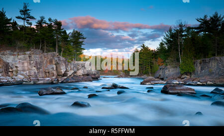 USA, Maine, West Branch der Penobscot River und Mount Katahdin in Baxter State Park Stockfoto