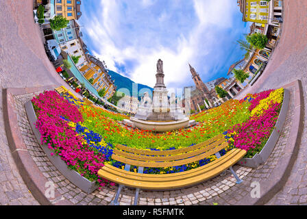 Bozen Hauptplatz planet Perspektive panorama Stockfoto