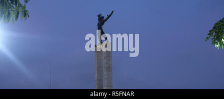 Freiheitsstatue auf lapangan Banteng auf Blau moment Stockfoto