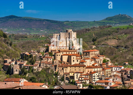 Mittelalterliche Burg in der Stadt von Brienza, Lukanischen Apennin, Basilicata, Italien Stockfoto