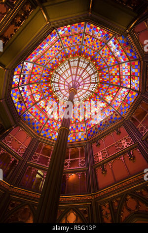 USA, Louisiana, Baton Rouge, Louisiana Old State Capitol Museum, Glasfenster Rotunde Stockfoto