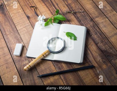 Notebook und Schreibwaren Stockfoto