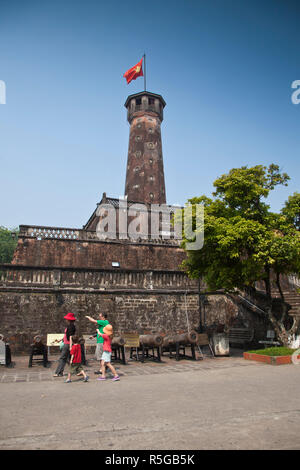 Flagge Tower, Vietnam Militärhistorisches Museum, Ba Dinh District, Hanoi, Vietnam Stockfoto