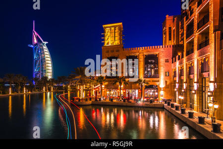 Nacht Blick auf Burj Al Arab Jumeirah Stockfoto