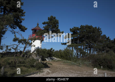 Leuchtturm Gellen im südlichen Teil von Hiddensee, das ist eine Insel in der Ostsee westlich von Deutschlands größter Insel Rügen. Stockfoto