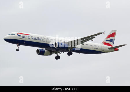 British Airways Airbus A 321-231 G-medl Landung am Flughafen London Heathrow Stockfoto