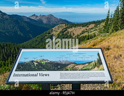Washington, Olympic Nationalpark, Hurricane Ridge Trail, Blick über die Straße von Juan de Fuca auf Vancouver Island, Kanada Stockfoto