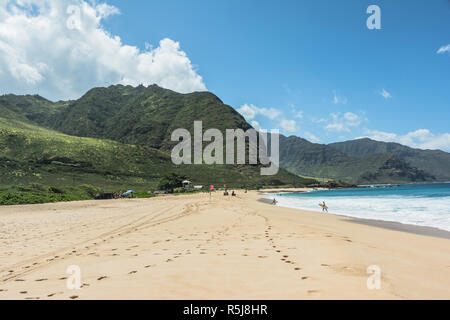 Aufgrund der langen makua Strand im Westen von Oahu, Hawaii Stockfoto