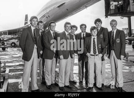 Die europäische Ryder Cup Team verlassen den Flughafen Heathrow im Oktober 1983. Stockfoto