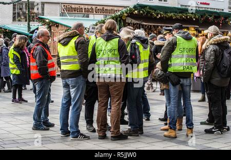 München, Bayern, Deutschland. 1. Dez, 2018. Gelbe Weste Veranstaltung, München, Bayern, Deutschland. Credit: ZUMA Press, Inc./Alamy leben Nachrichten Stockfoto