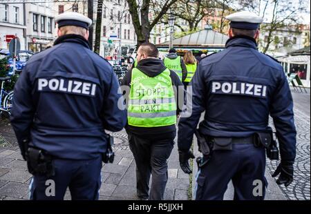 München, Bayern, Deutschland. 1. Dez, 2018. Gelbe Weste Veranstaltung, München, Bayern, Deutschland. Credit: ZUMA Press, Inc./Alamy leben Nachrichten Stockfoto