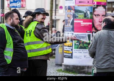 München, Bayern, Deutschland. 1. Dez, 2018. Gelbe Weste Veranstaltung, München, Bayern, Deutschland. Credit: ZUMA Press, Inc./Alamy leben Nachrichten Stockfoto