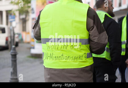 München, Bayern, Deutschland. 1. Dez, 2018. Gelbe Weste Veranstaltung, München, Bayern, Deutschland. Credit: ZUMA Press, Inc./Alamy leben Nachrichten Stockfoto