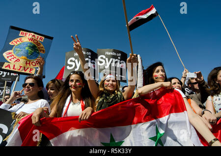 Anti-kriegs-Demonstration in London, während westliche Militärintervention in Syrien Stockfoto