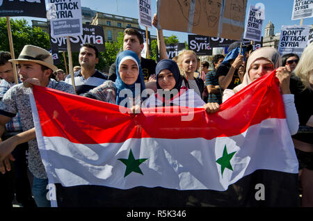 Anti-kriegs-Demonstration in London, während westliche Militärintervention in Syrien Stockfoto