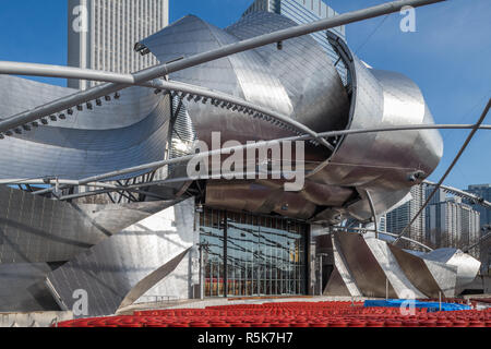 Die Außenseite des Jay Pritzker Pavilion in Millennium Park von Frank Gehry entworfenen Stockfoto