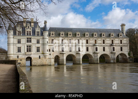 Das Château de Chenonceau auf dem Fluss Cher im Tal der Loire in Frankreich Stockfoto