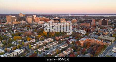 Die nicht so wenig Skyline von Wilmington Delaware am späten Herbst Tag im Nordosten der USA Stockfoto