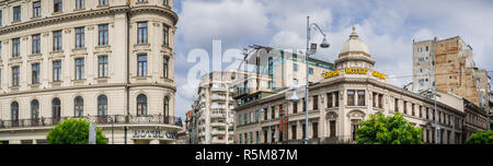 September 22, 2017, Bukarest/Rumänien - Panoramablick auf alte, historische Hotels auf Victoriei Avenue in der Innenstadt von Bukarest Stockfoto