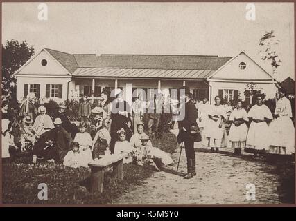 Pjotr Tschaikowsky (1840-1893) mit der Davydov Familie in der Kamenka Immobilien. Museum: Zustand S. Tschaikowsky Memorial Museum, Klin. Autor: anonym. Stockfoto