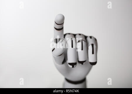 Roboterhand transparenten Bildschirm berühren Stockfoto