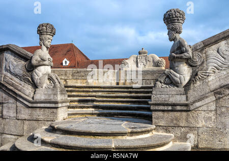 Art Nouveau - Skulpturen von Bad Nauheim. Für fast zwei Jahre, der König des Rock n' Roll lebten in dieser Stadt während des Militärdienstes. Stockfoto