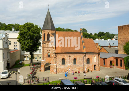 KAUNAS, LITAUEN - August 01, 2017: Katholische Kirche St. Gertrud. Es ist eines der ältesten Beispiele der Backsteingotik in Litauen Stockfoto