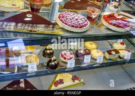 Miami Florida, Coral Gables, La Provence, handwerkliche französische Bäckerei und Café, Süßigkeiten, Dessert, Gebäck, Gebäck, Obsttorte, Kuchen, Einzelhandelsprodukte, Ausstellung Stockfoto