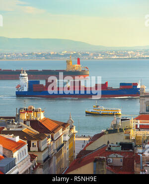 Lissabon Versand. Portugal Stockfoto
