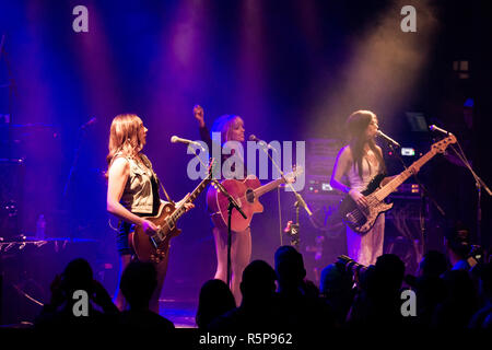 Vancvouver, British Columbia, Kanada. 21 Aug, 2018. Tara McLeod, Katie Rox, Krista Wodelet und Brandi Sidoryk des schönen Pferd Band gesehen, die in der Commodore Ballroom in Vancouver 2018 Canadian Country Music Association Wurzeln Künstler/Gruppe des Jahres, 2018 Gruppe des Jahres Home zu den Commodore Ballroom in Vancouver zurückgekommen für ihre letzte Show ihrer Kanada weltweit Tour mit schönen Pferd steigende Gruppe und Songwriter 2018 des Jahres Aaron Goodvin. Credit: Ron Palmer/SOPA Images/ZUMA Draht/Alamy leben Nachrichten Stockfoto