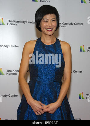 Dezember 1, 2018 - Washington, District of Columbia, USA - geigerin Jennifer Koh kommt für die formale Artist Abendessen zu Ehren des Empfänger der 41st jährlichen Kennedy Center Honors von US-Staatssekretär John J. Sullivan an das US-Außenministerium in Washington, DC am Samstag, 1. Dezember 2018 gehostet wird. Die Preisträger 2018 sind: Sängerin und Schauspielerin Cher; Komponist und Pianist Philip Glass; Country Musik entertainer Reba McEntire, und Jazz Saxophonist und Komponist Wayne Shorter. In diesem Jahr, die mitschöpfer von Hamilton, Schriftsteller und Schauspieler Lin-Manuel Miranda, Direktor Thomas Stockfoto