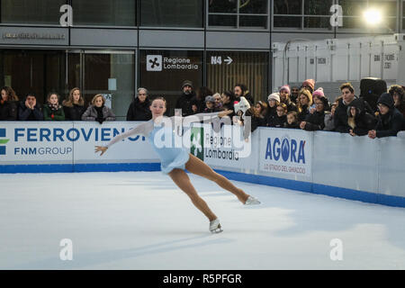 Foto LaPresse - Matteo Ecke 02/12/2018 Milano, Italia Cronaca pista di pattinaggio Inaugurazione ed esibizione atlete della Nazionale in Piazza Citt&#xe0; di Lombardia Stockfoto