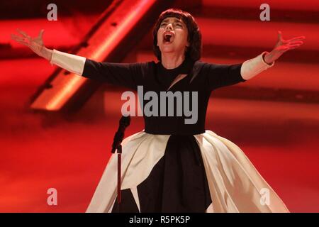 Suhl, Deutschland. 1. Dez 2018. Das Aufkommen der 100000 Scheinwerfer am 01.12.2018 vom Kongresszentrum Suhl mit Mireille Mathieu | Verwendung der weltweiten Kredit: dpa Picture alliance/Alamy Leben Nachrichten Quelle: dpa/Alamy leben Nachrichten Stockfoto