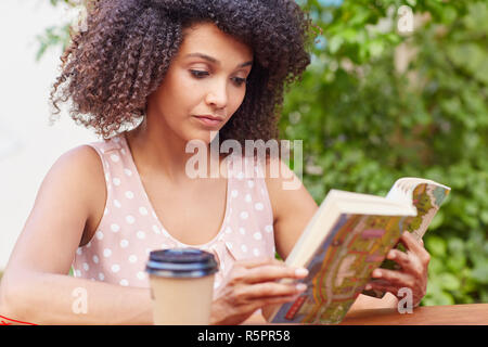 Nichts wie ein Buch, Ihren Verstand Weg Dinge zu nehmen Stockfoto