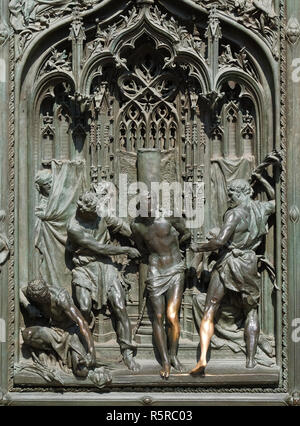 Geißelung Christi, Detail der wichtigsten bronze Tür der Mailänder Dom, Duomo di Santa Maria Nascente, Mailand, Lombardei, Italien Stockfoto